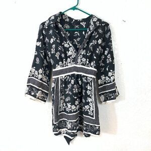 e.c.i New York B & W  100% Silk Apron Style Blouse